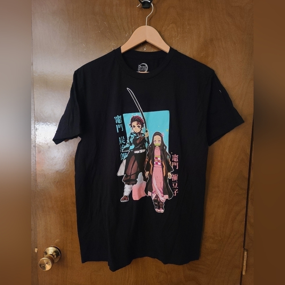 Demon Slayer Men’s Graphic T-Shirt size large